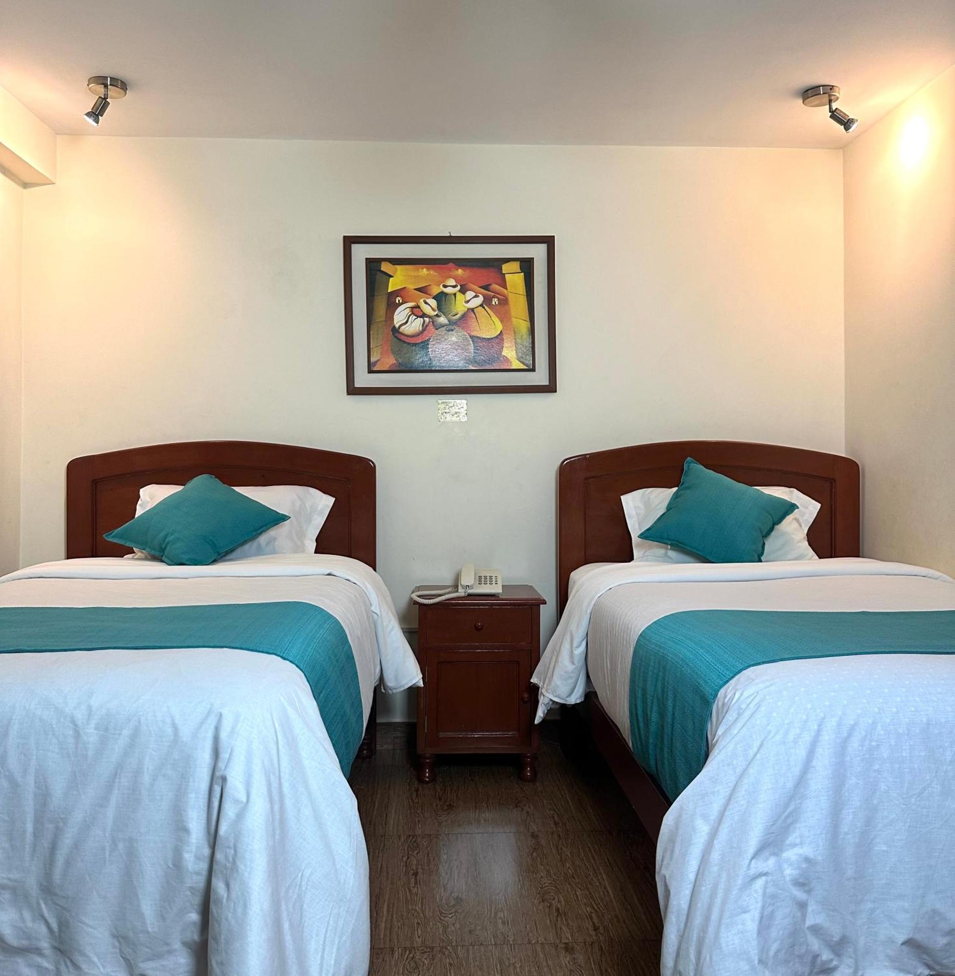 Hotel Palmas Reales Trujillo Esterno foto