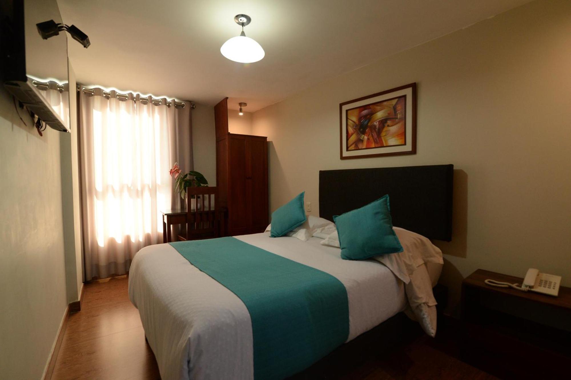 Hotel Palmas Reales Trujillo Esterno foto