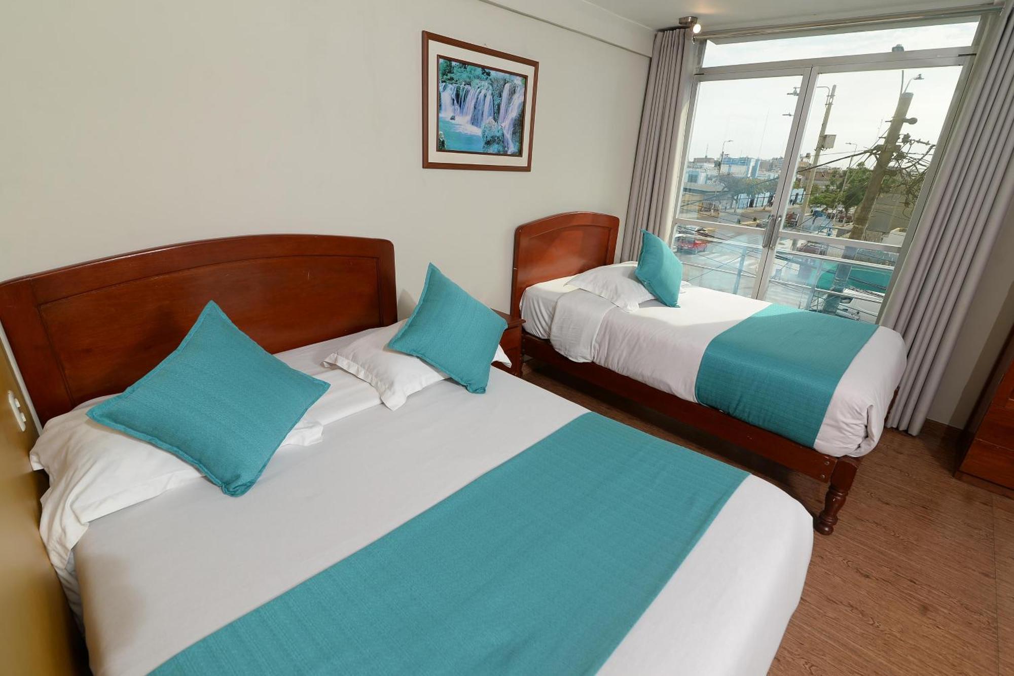 Hotel Palmas Reales Trujillo Esterno foto